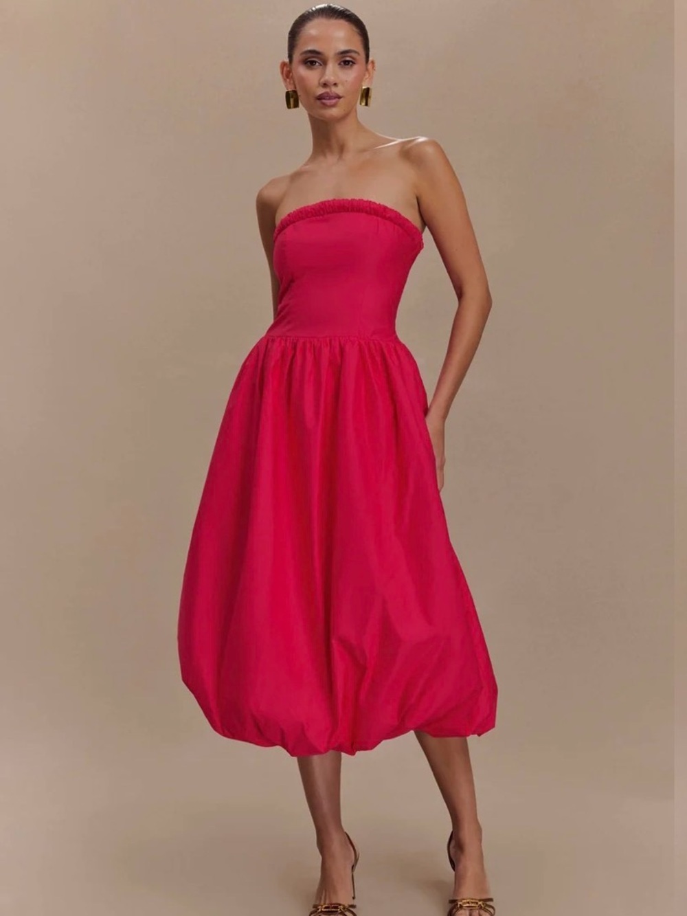 Meshki Dulce Strapless Bubble-Hem Dress in Hot Pink